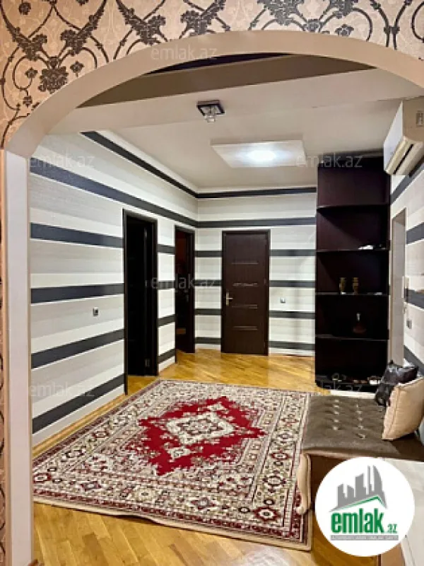 Satılır 3 otaqlı yeni tikili 140 m²