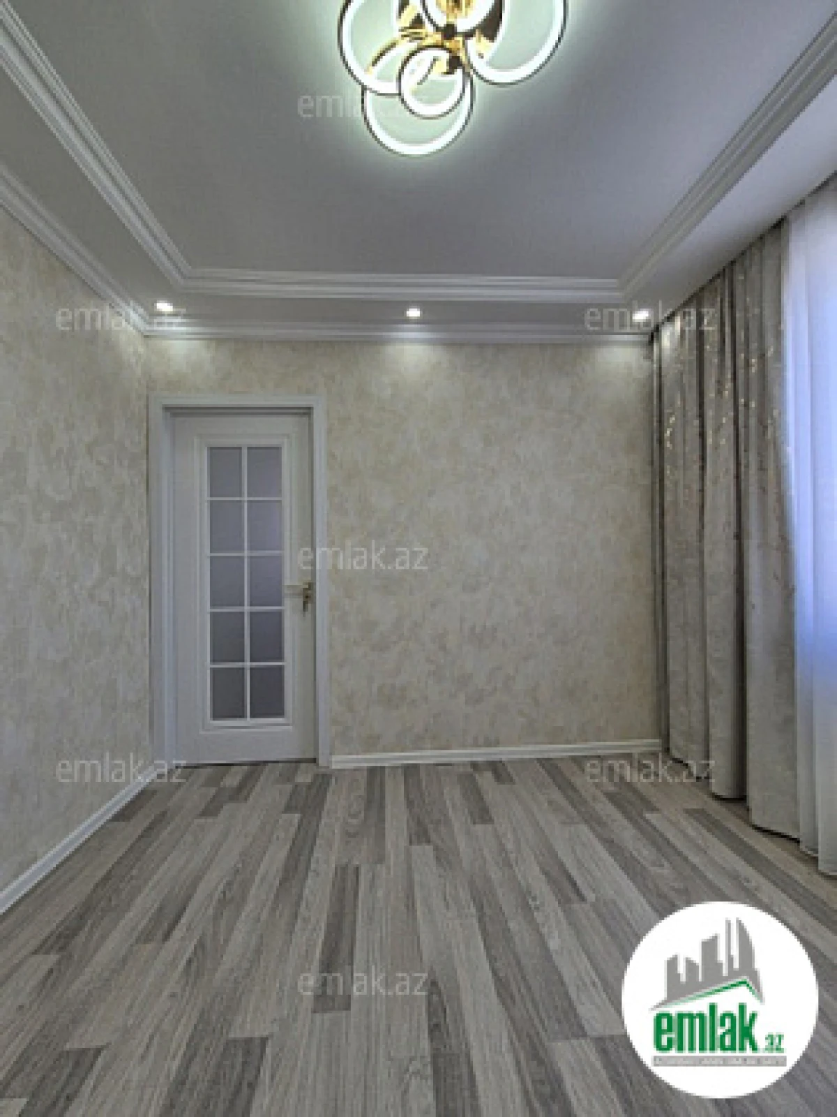 Satılır 2 otaqlı köhnə tikili 38 m²
