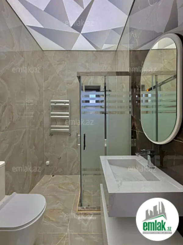 Satılır 5 otaqlı mənzil 200 m²