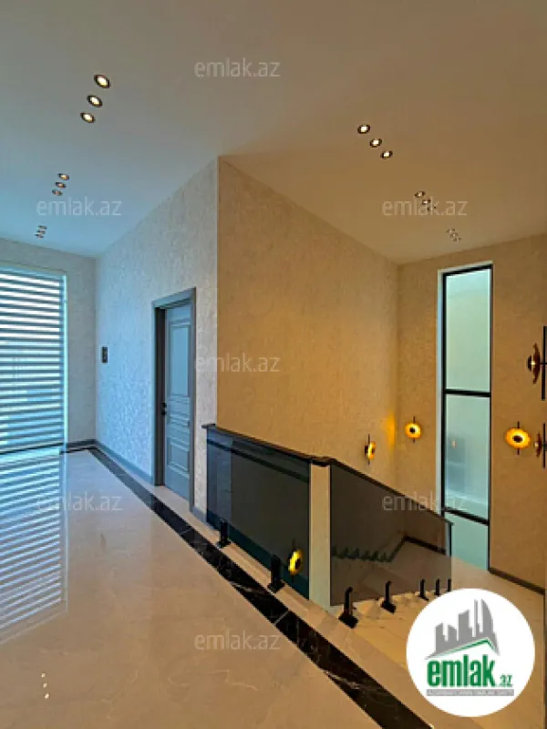 Satılır 5 otaqlı mənzil 200 m²