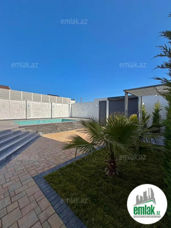 Satılır 5 otaqlı mənzil 200 m²