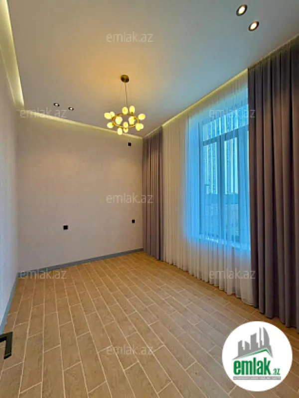 Satılır 5 otaqlı mənzil 200 m²