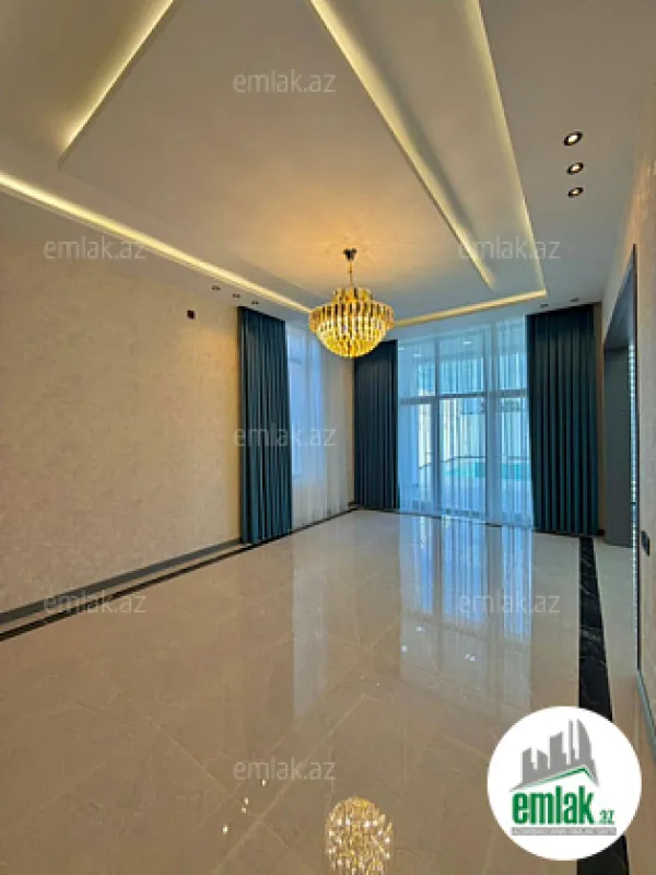 Satılır 5 otaqlı mənzil 200 m²