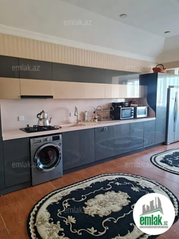 Satılır 4 otaqlı yeni tikili 240 m²