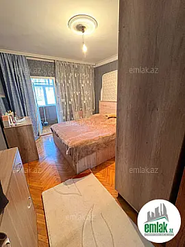 Satılır 3 otaqlı köhnə tikili 80 m²