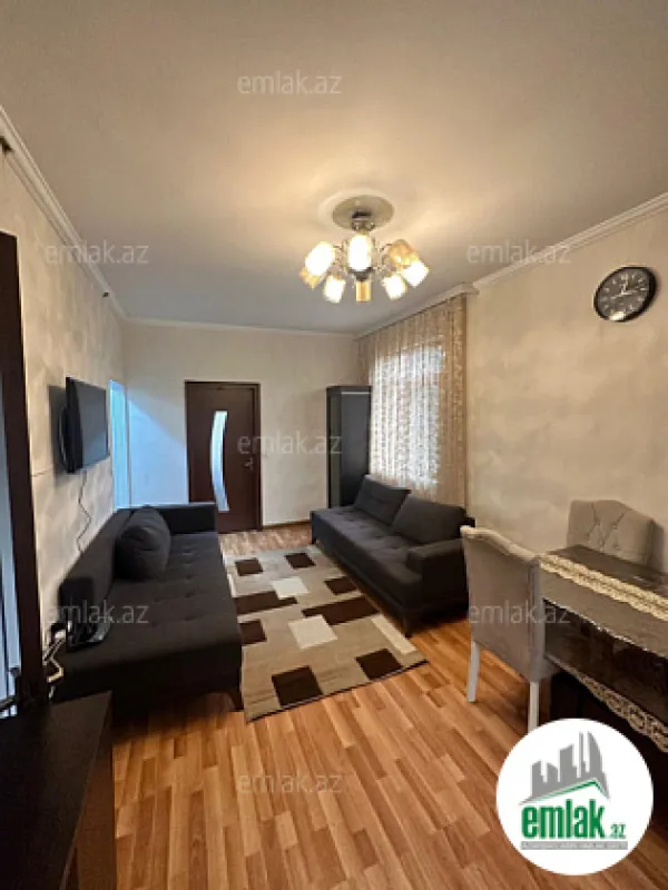 Satılır 2 otaqlı köhnə tikili 50 m²