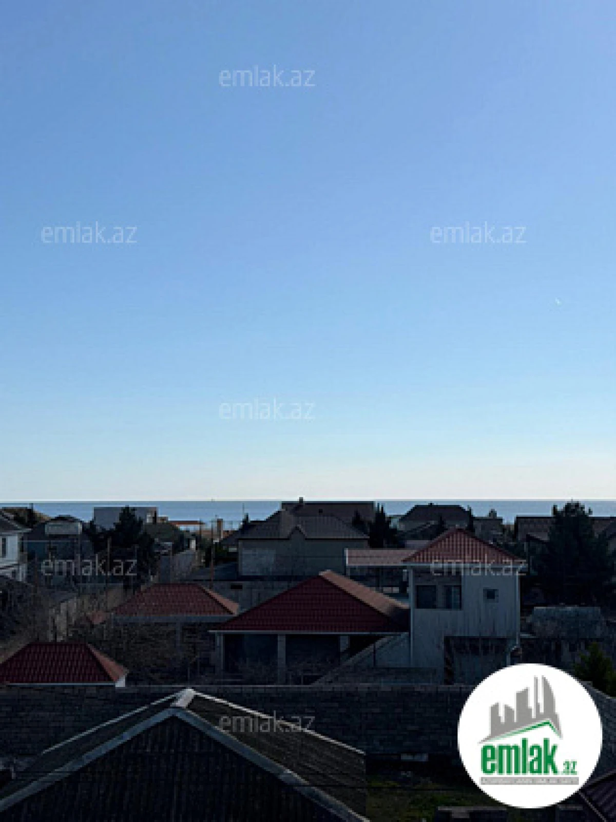 Satılır 7 otaqlı mənzil 300 m²