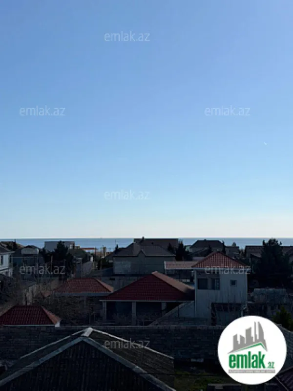 Satılır 7 otaqlı mənzil 300 m²