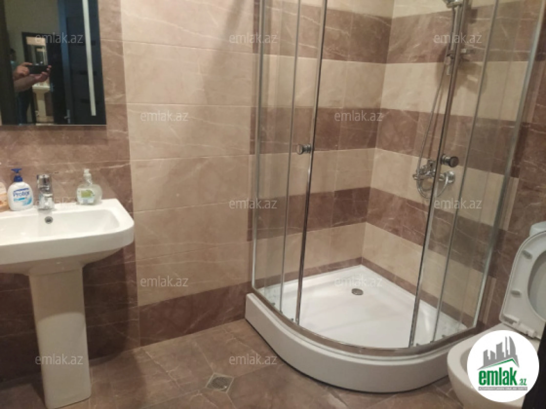 Satılır 2 otaqlı yeni tikili 60 m²