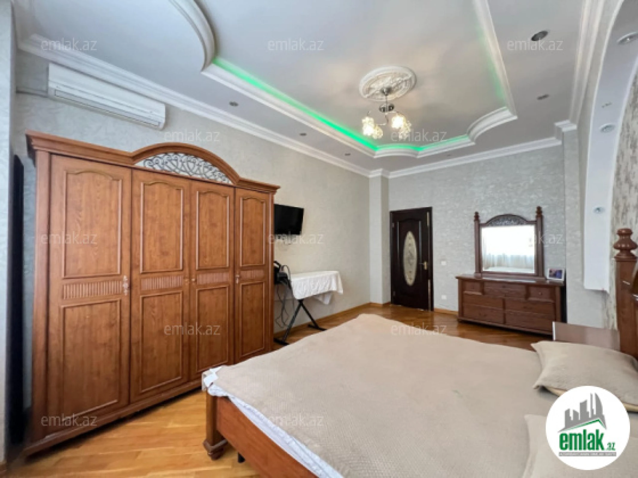 Satılır 3 otaqlı yeni tikili 170 m²