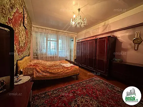 Satılır 3 otaqlı köhnə tikili 115 m²