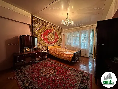 Satılır 3 otaqlı köhnə tikili 115 m²