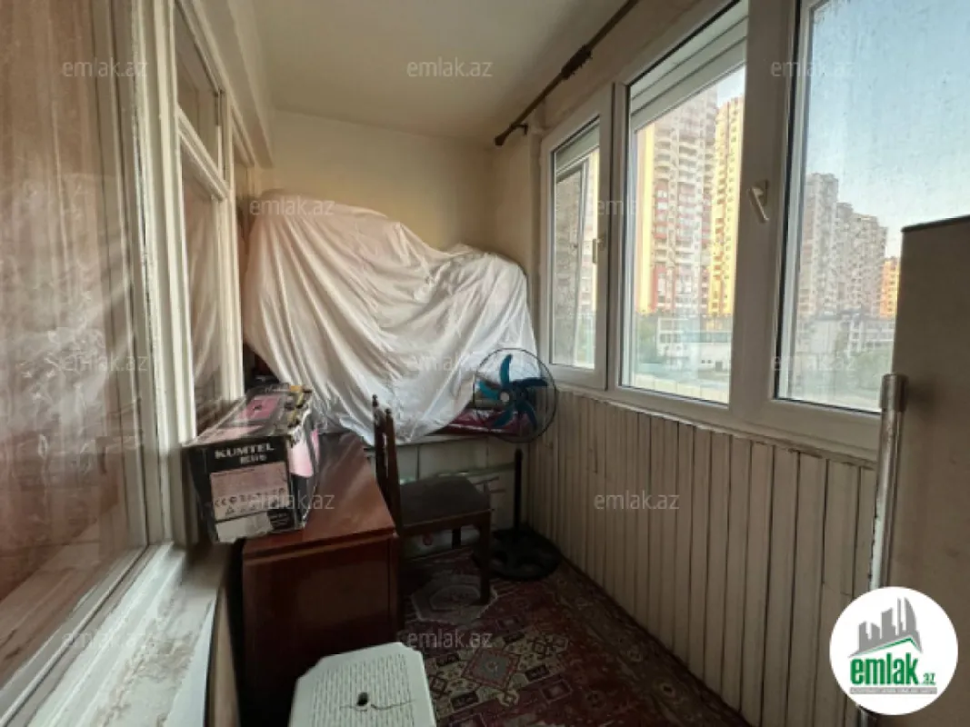 Satılır 3 otaqlı köhnə tikili 115 m²