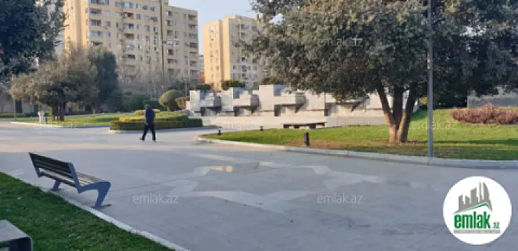 Satılır 3 otaqlı köhnə tikili 115 m²