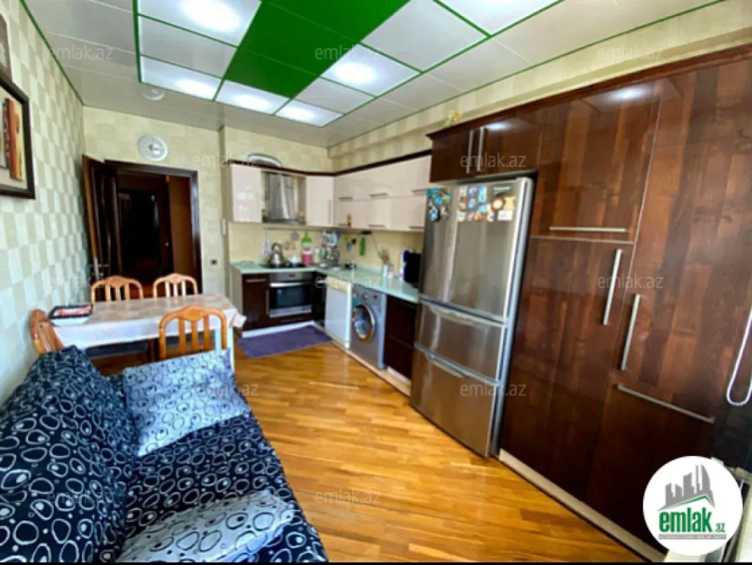 Satılır 4 otaqlı yeni tikili 160 m²