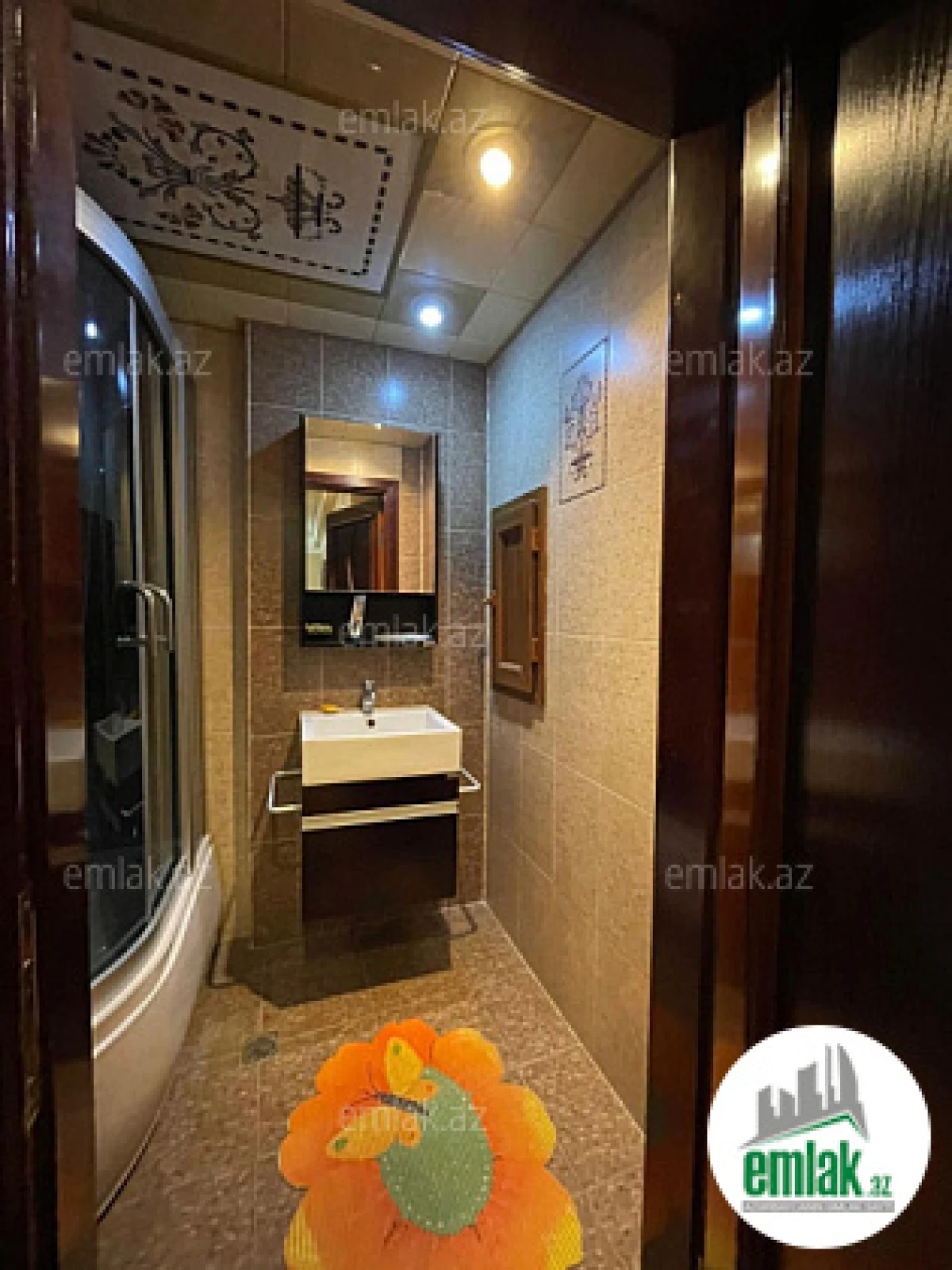 Satılır 4 otaqlı yeni tikili 160 m²