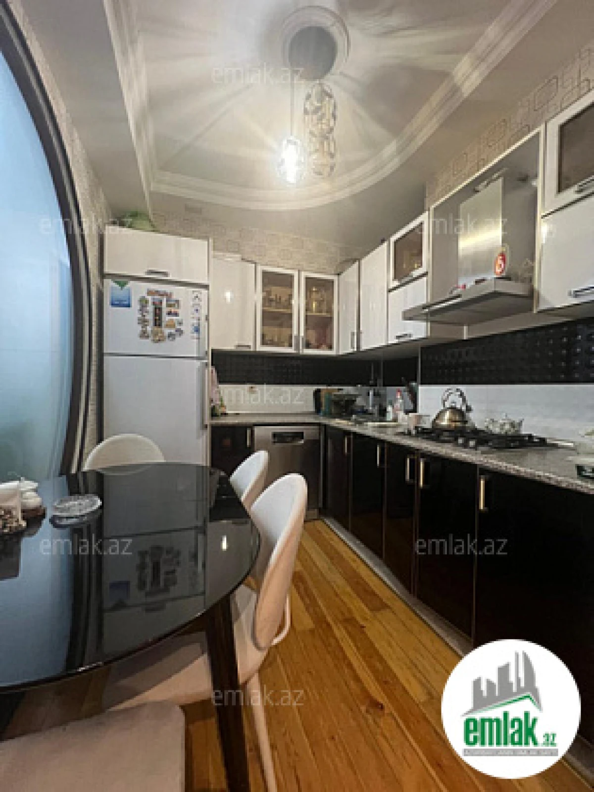 Satılır 3 otaqlı yeni tikili 90 m²