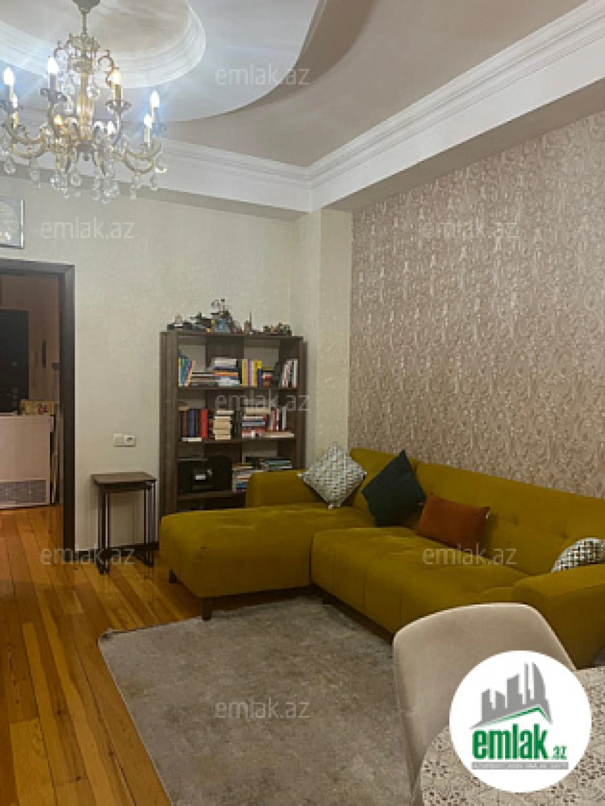 Satılır 3 otaqlı yeni tikili 90 m²