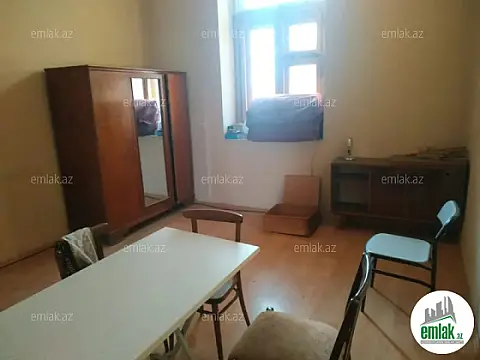Satılır 2 otaqlı köhnə tikili 60 m²