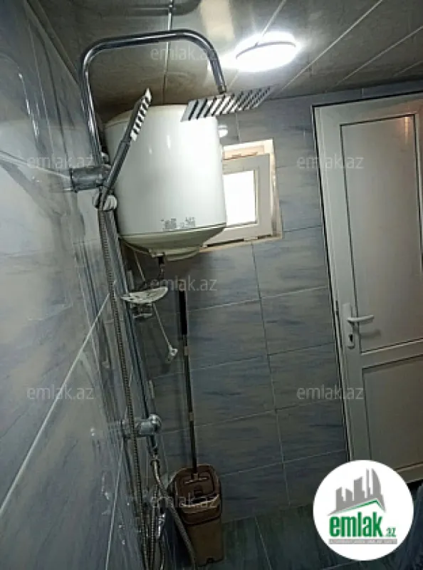 Satılır 2 otaqlı köhnə tikili 60 m²