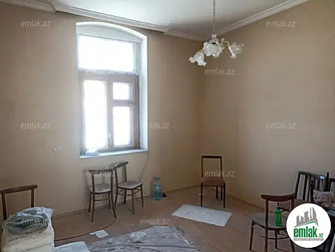 Satılır 2 otaqlı köhnə tikili 60 m² — Bakı, 8-ci mikrorayon 2 otaq 60.00 m²