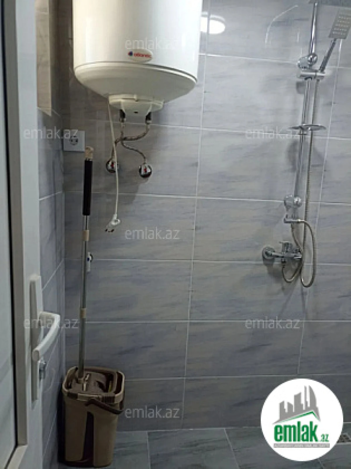 Satılır 2 otaqlı köhnə tikili 60 m²