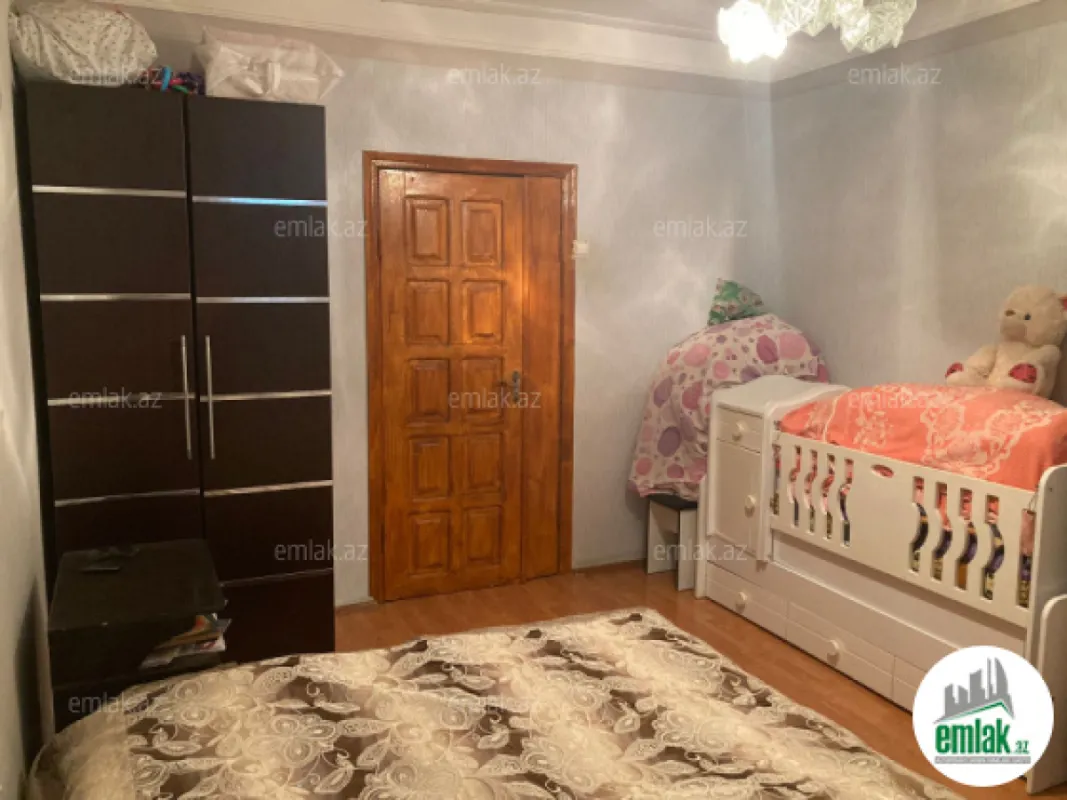 Satılır 3 otaqlı köhnə tikili 65 m²