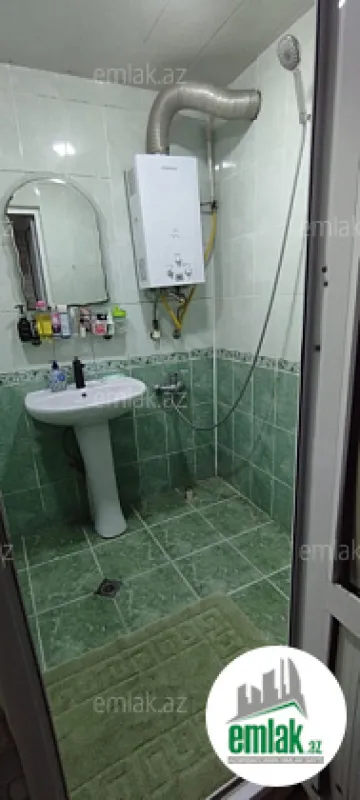 Satılır 2 otaqlı köhnə tikili 55 m²