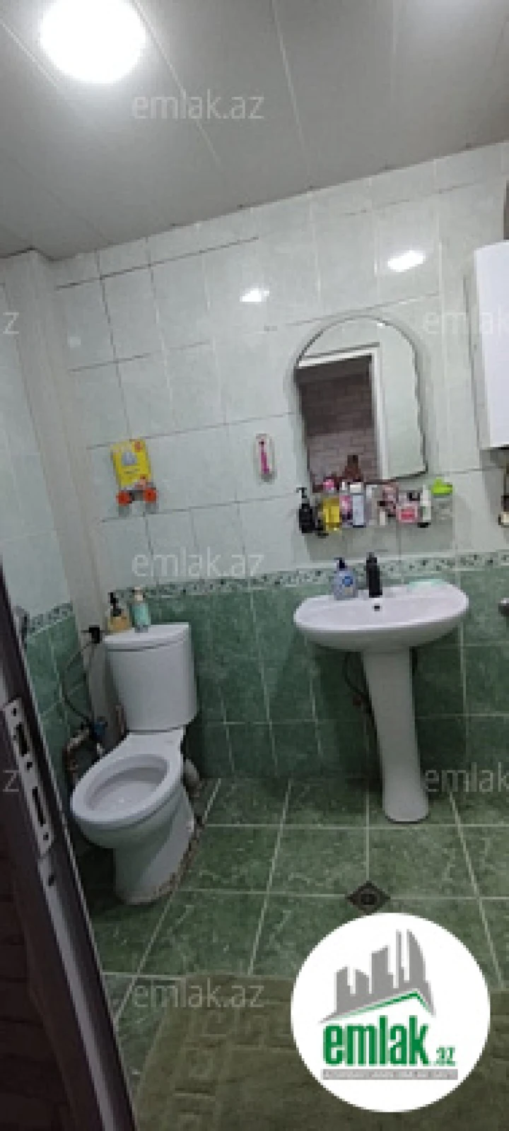 Satılır 2 otaqlı köhnə tikili 55 m²