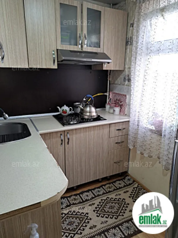 Satılır 2 otaqlı köhnə tikili 55 m²