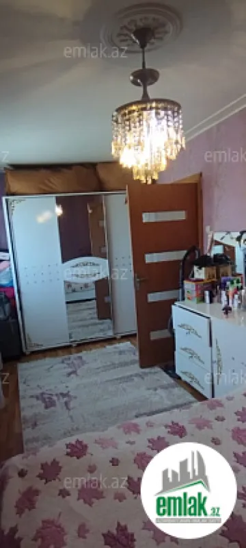 Satılır 2 otaqlı köhnə tikili 55 m²