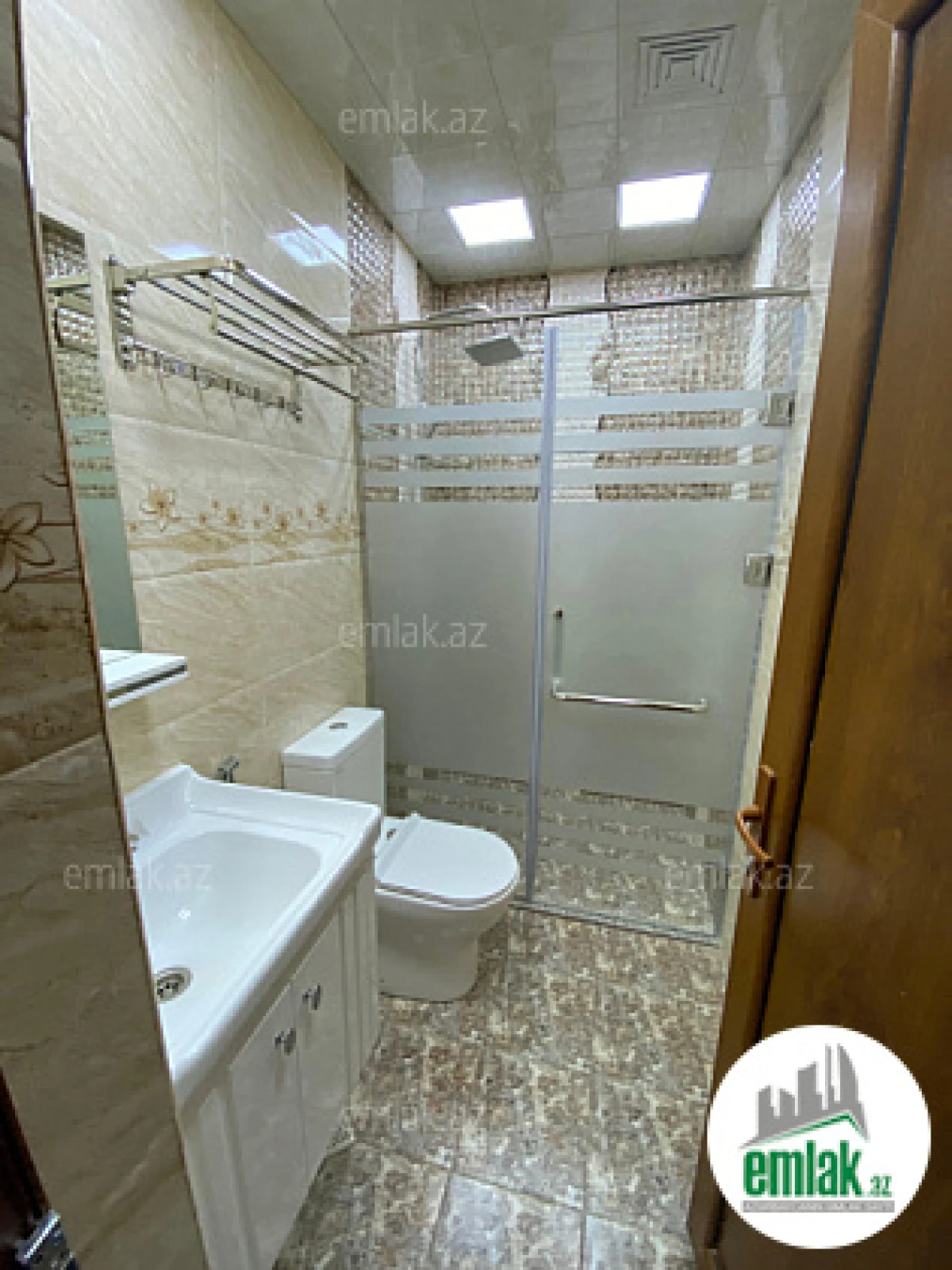 Satılır 5 otaqlı obyekt 500 m²