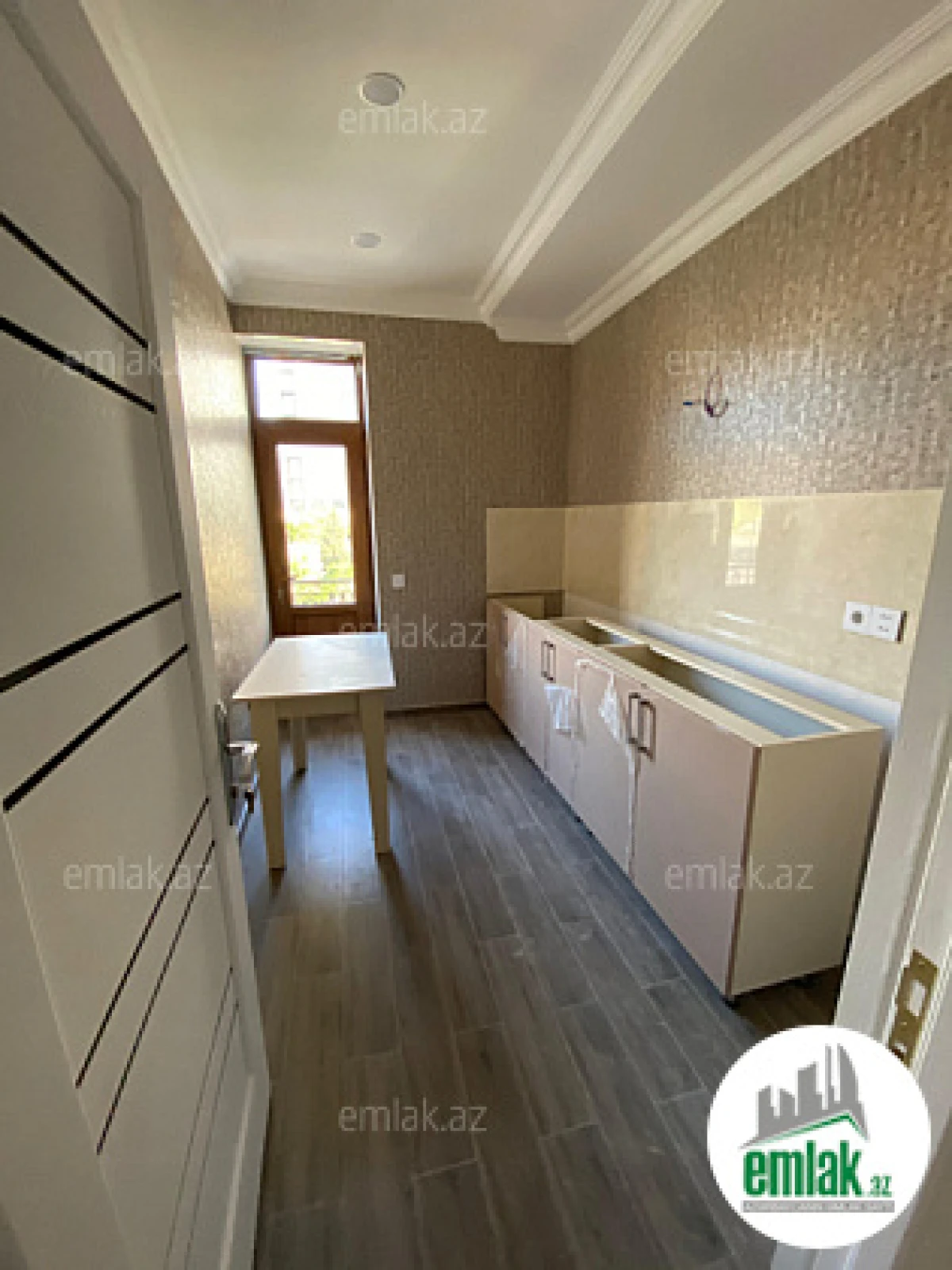 Satılır 5 otaqlı obyekt 500 m²