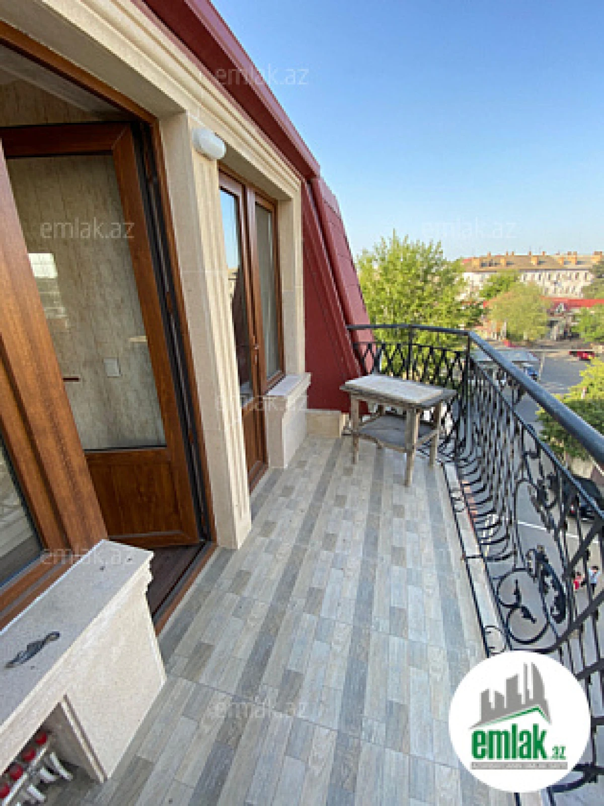 Satılır 5 otaqlı obyekt 500 m²