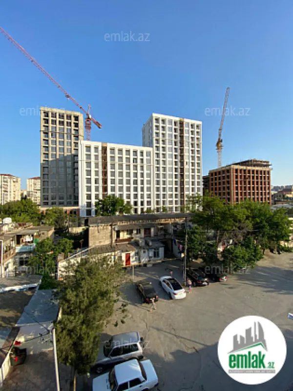 Satılır 5 otaqlı obyekt 500 m²