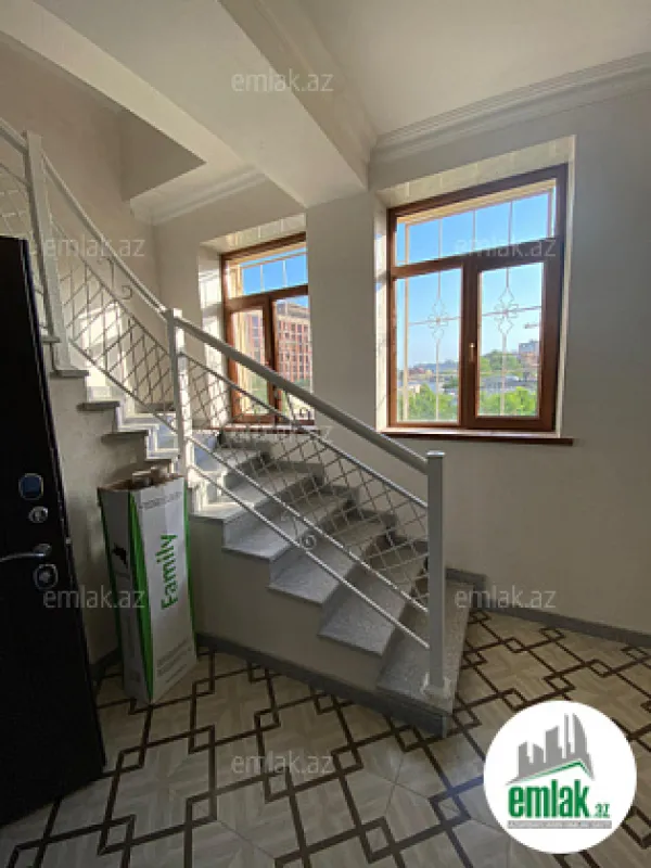 Satılır 5 otaqlı obyekt 500 m²