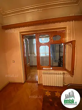 Satılır 2 otaqlı köhnə tikili 55 m²