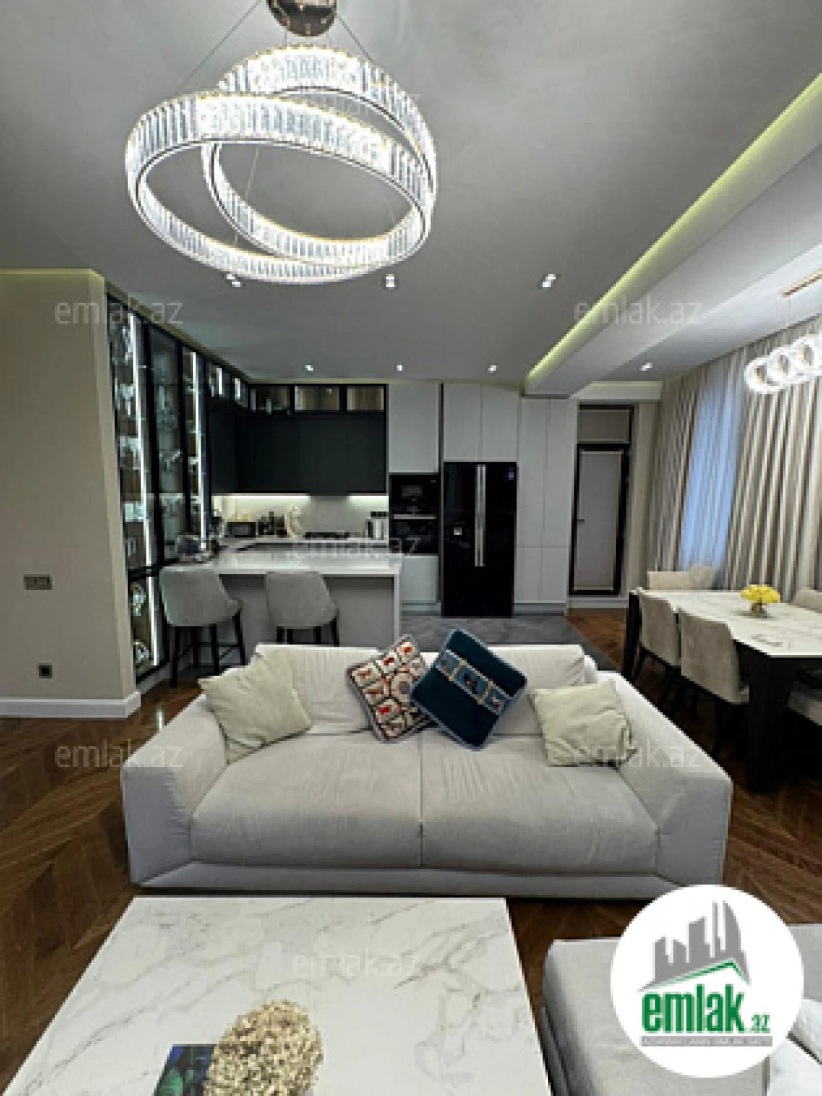 Satılır 2 otaqlı yeni tikili 88 m²