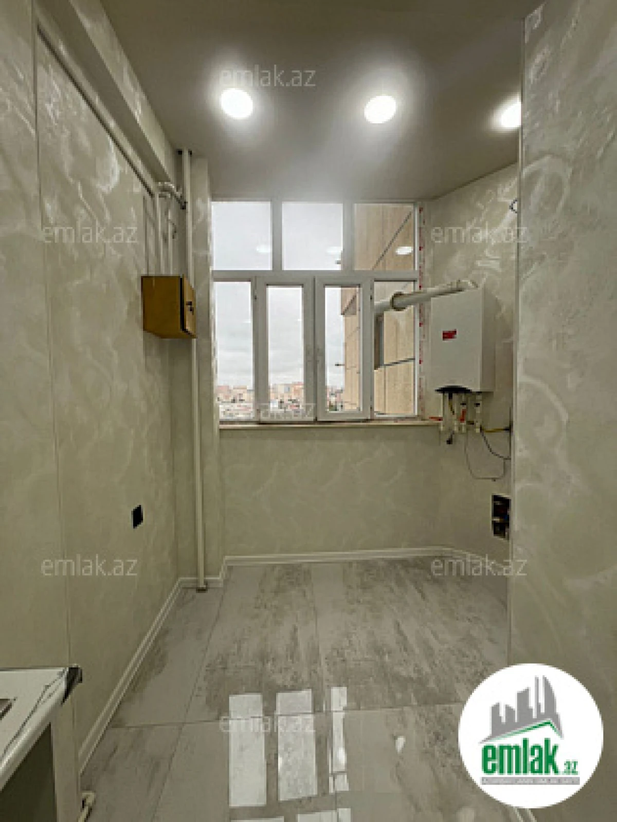 Satılır 3 otaqlı yeni tikili 80 m²