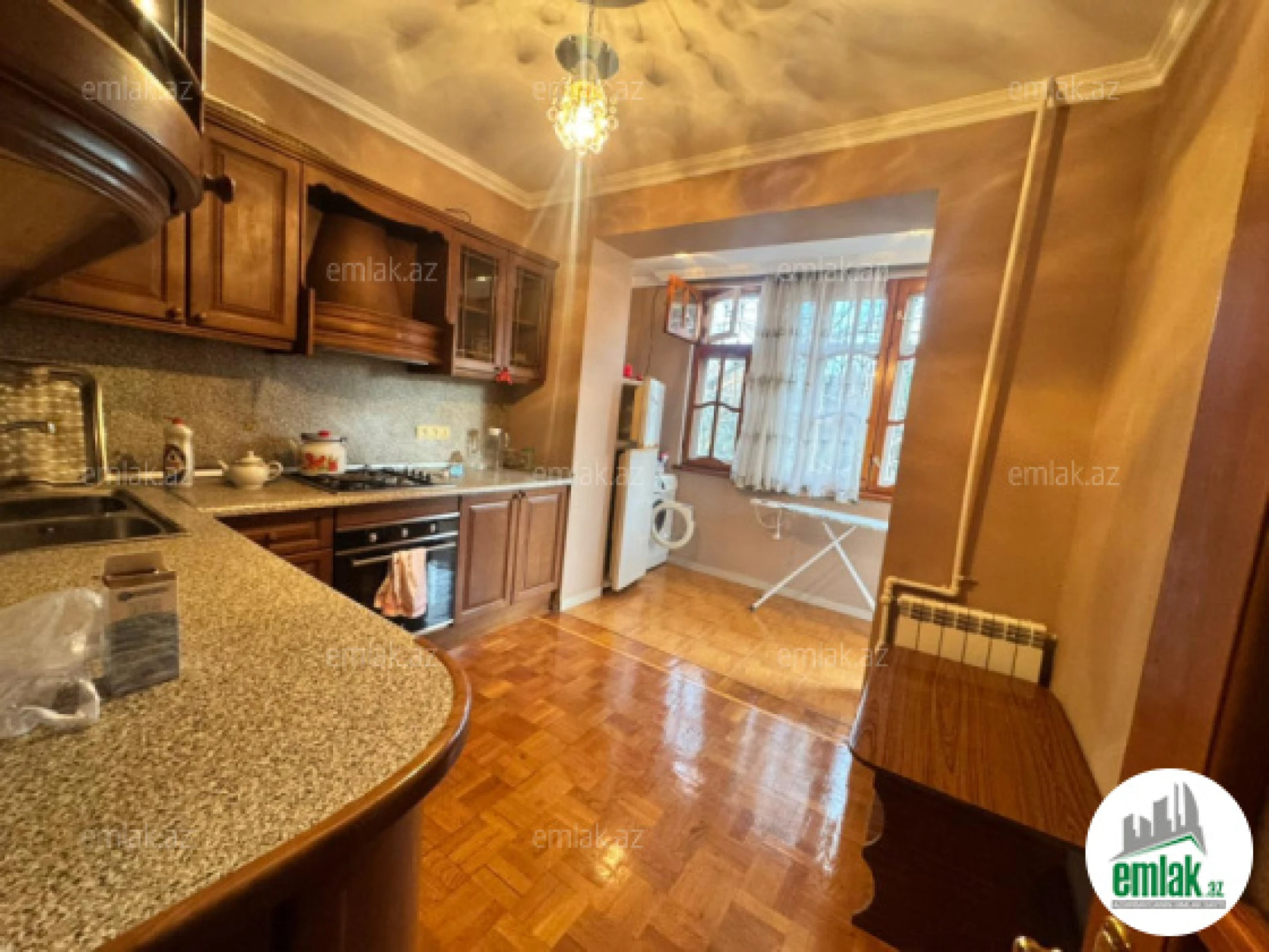 Satılır 3 otaqlı köhnə tikili 90 m²