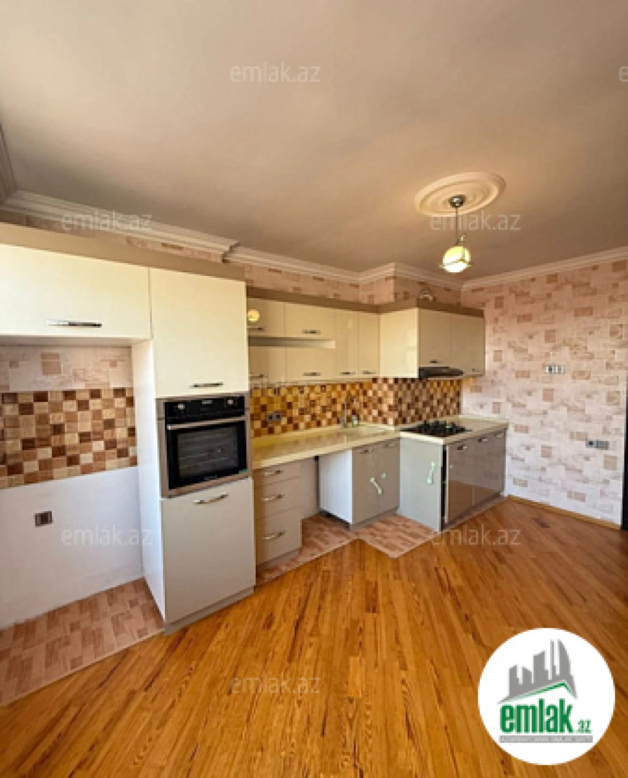 Satılır 3 otaqlı yeni tikili 107 m²