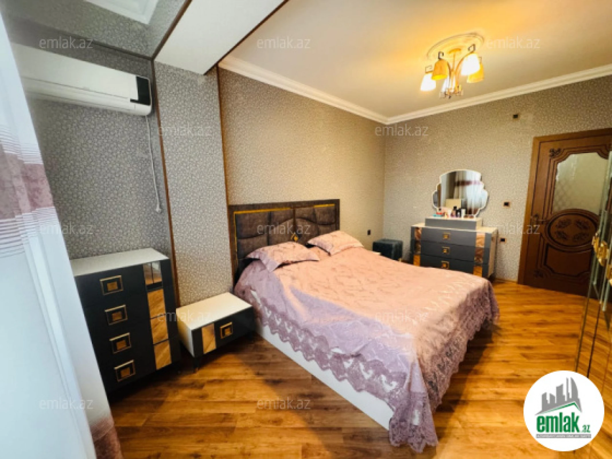 Satılır 4 otaqlı yeni tikili 140 m²