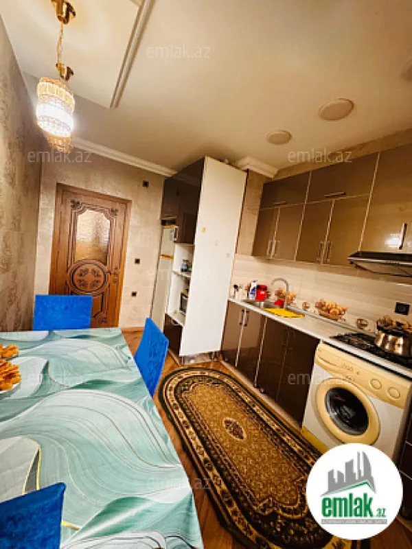 Satılır 4 otaqlı yeni tikili 140 m²