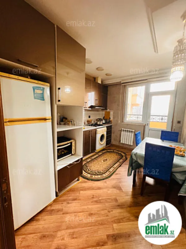 Satılır 4 otaqlı yeni tikili 140 m²