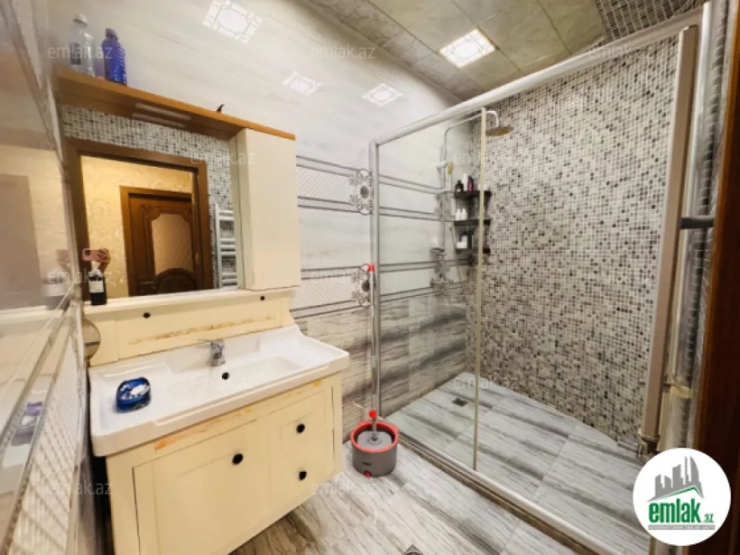 Satılır 4 otaqlı yeni tikili 140 m²