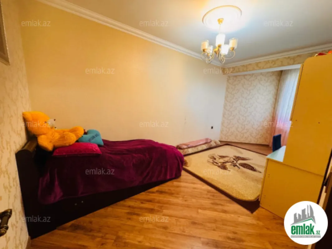 Satılır 4 otaqlı yeni tikili 140 m²