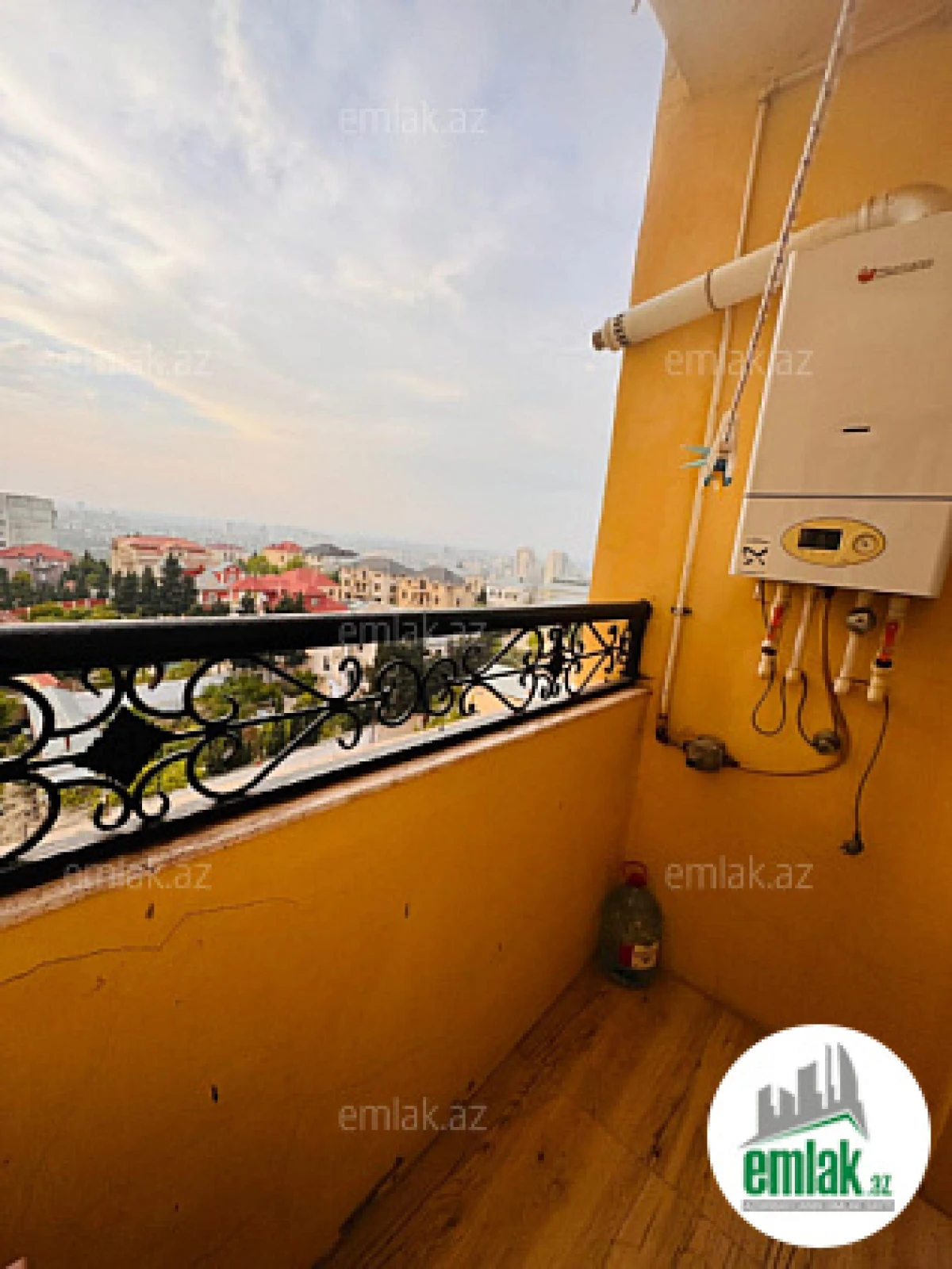 Satılır 4 otaqlı yeni tikili 140 m²