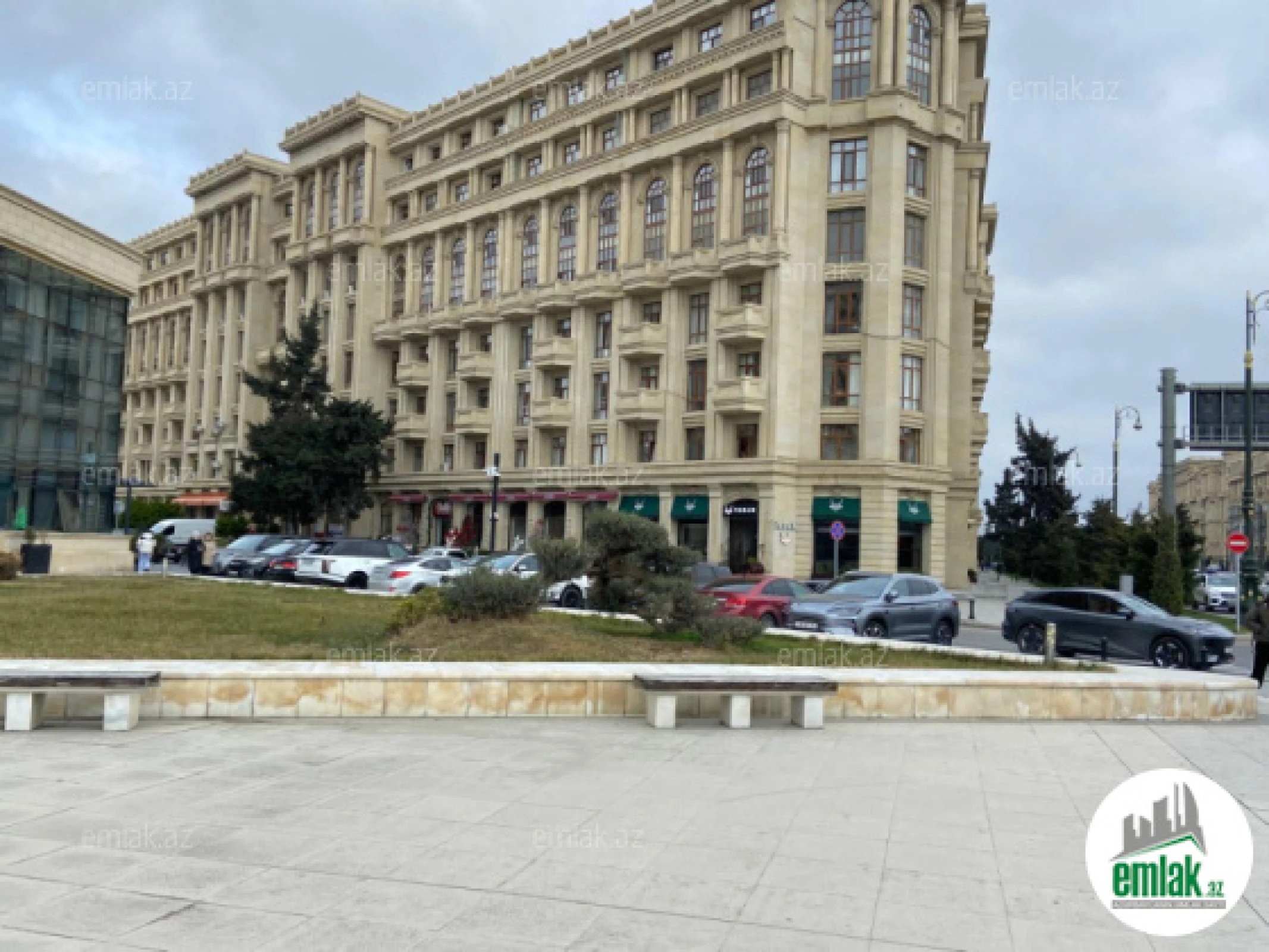 Satılır 2 otaqlı yeni tikili 90 m²