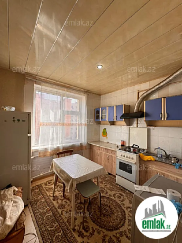 Satılır 2 otaqlı köhnə tikili 65 m²