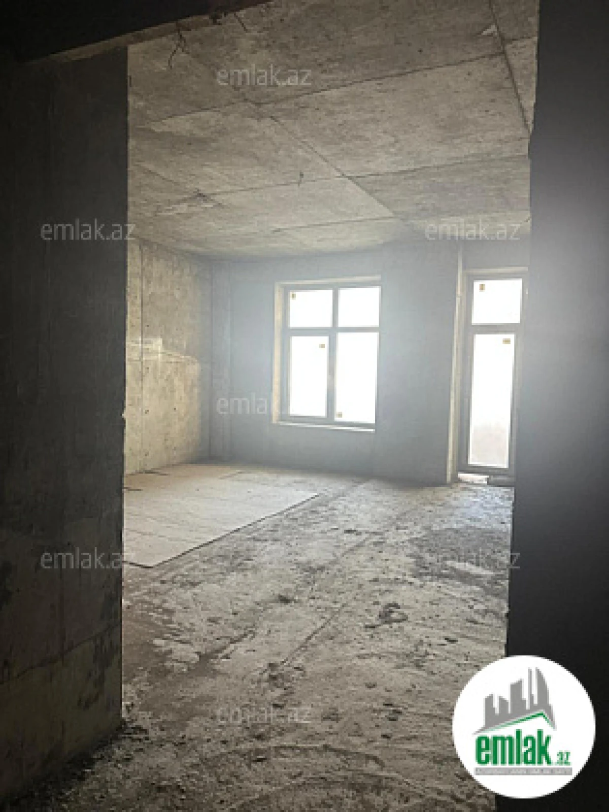 Satılır 4 otaqlı yeni tikili 220 m²
